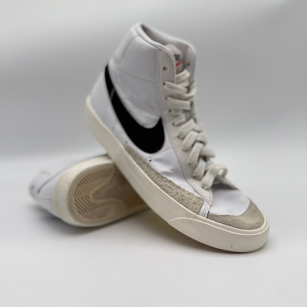 Nike Blazer Mid 77 Womens 8.5 Vintage White Black CZ1055-100 High‎ Top Sneakers